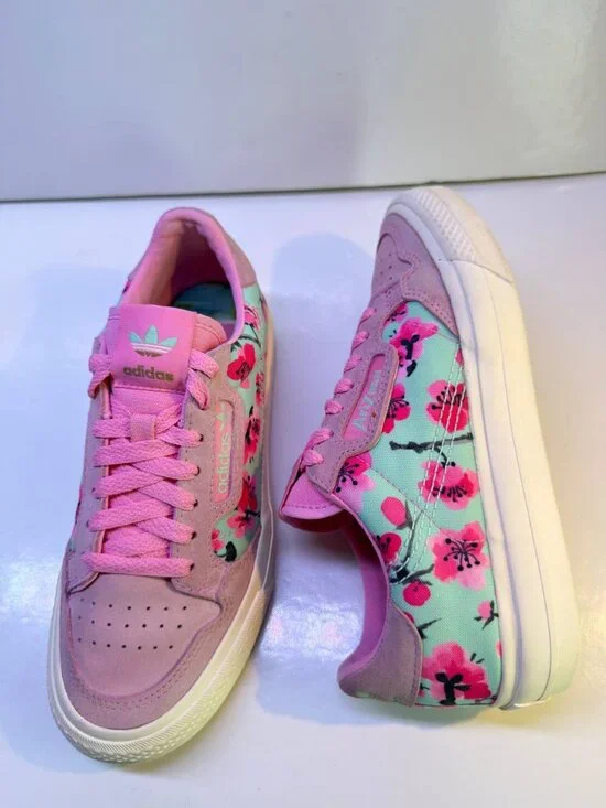 Adidas x AriZona Floral Sneakers – Women’s US 6 - Picture 2 of 15